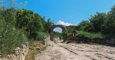 Экскурсии в Пещерный город Чуфут-Кале из Судака 2024