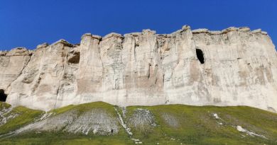 Визуальное знакомство с локацией: Белая скала