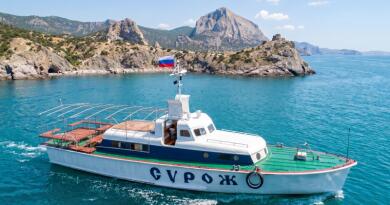 Остановка на маршруте — бухта Новый Свет